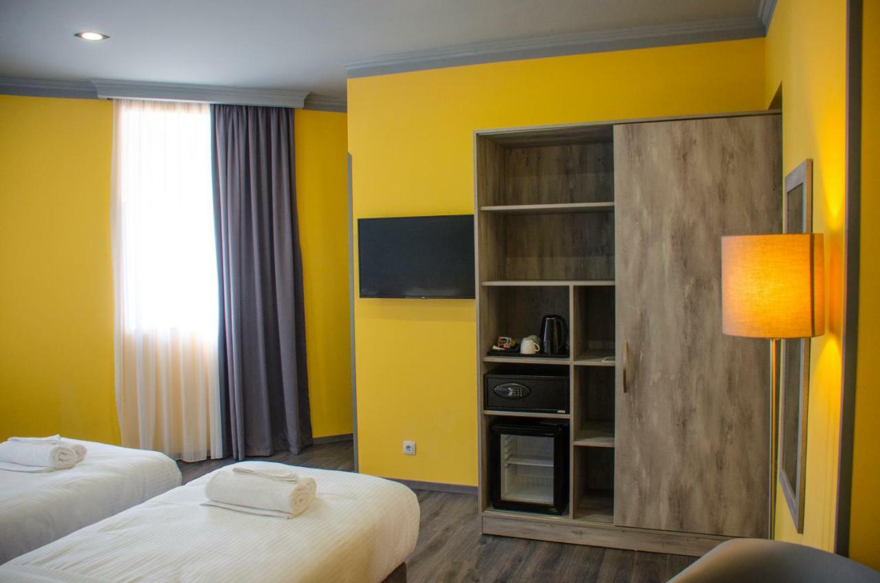 Atoneli Hotel Tbilisi Exterior foto