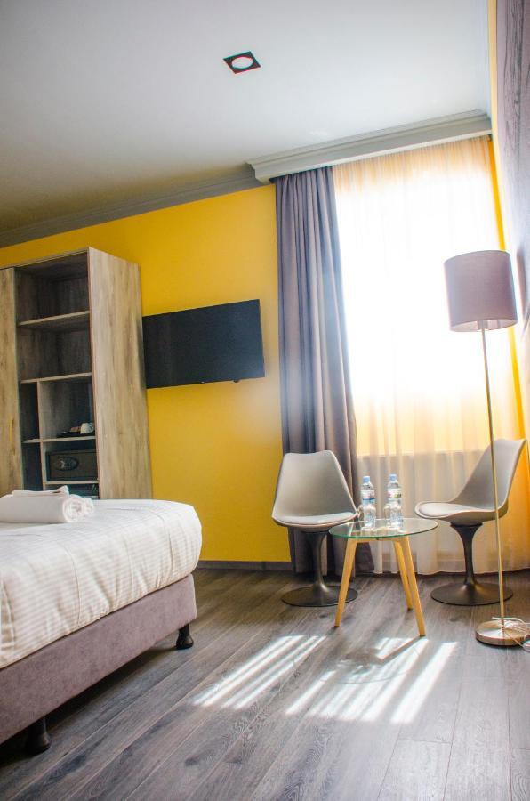 Atoneli Hotel Tbilisi Exterior foto